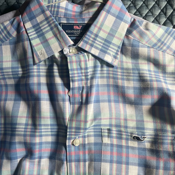 Handsome collection of five men’s XS Vineyard Vines long sleeve oxfords - Picture 11 of 11